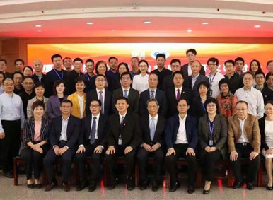 簡訊丨齊魯細胞團隊與鐘南山院士“同框”，聚焦細胞治療臨床研究進展