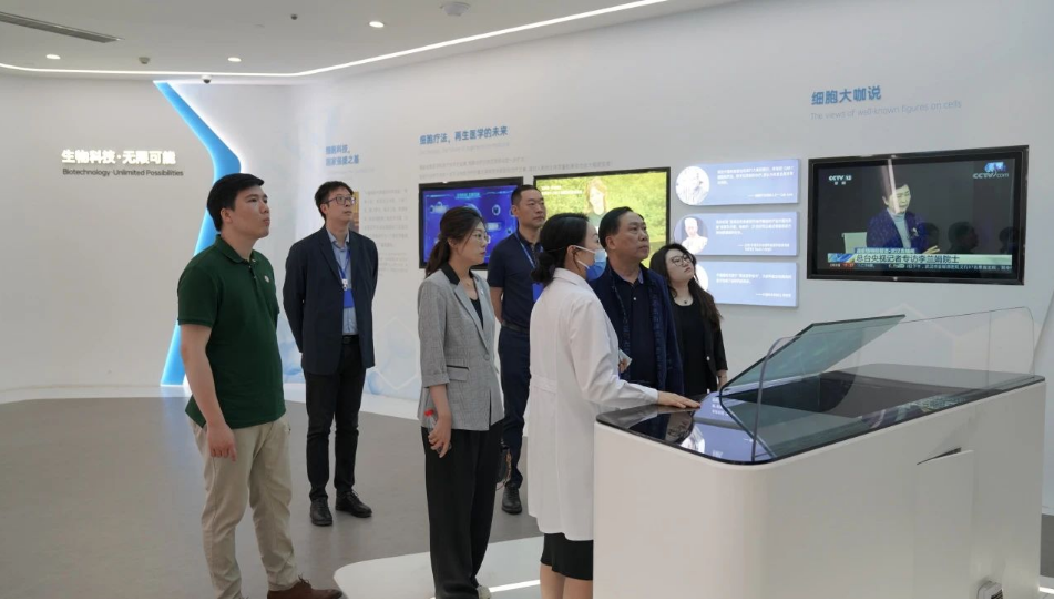 中國非公立醫療機構協會郝德明會長一行蒞臨齊魯細胞交流指導